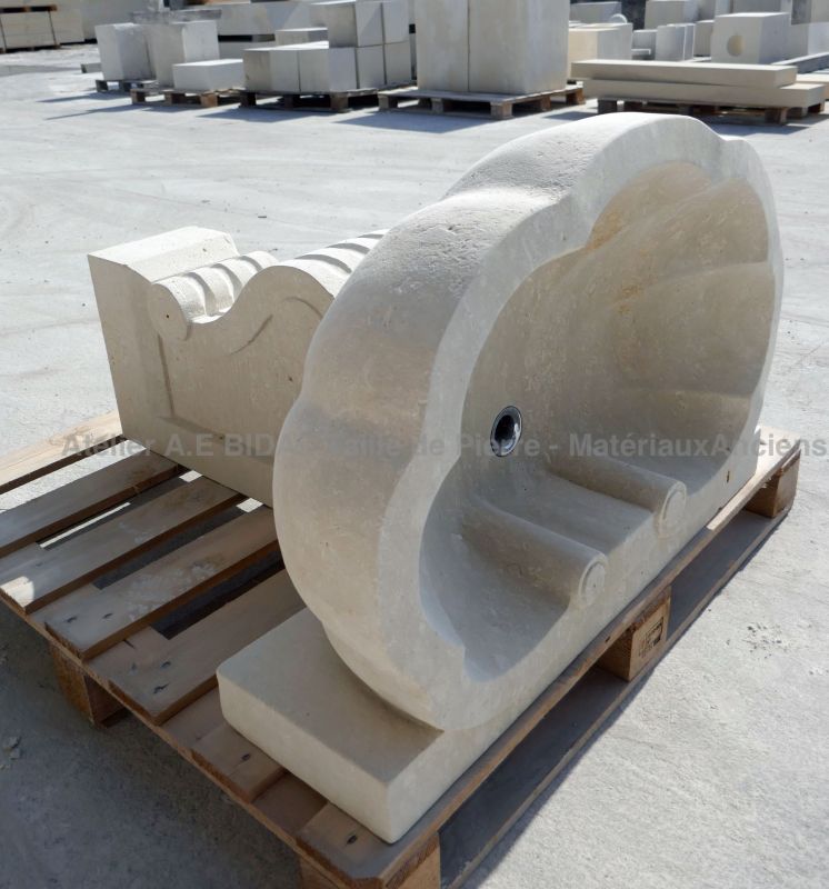 Bathroom sink in stone - Bathroom furniture in carved limestone by Alain BIDAL (Provence)