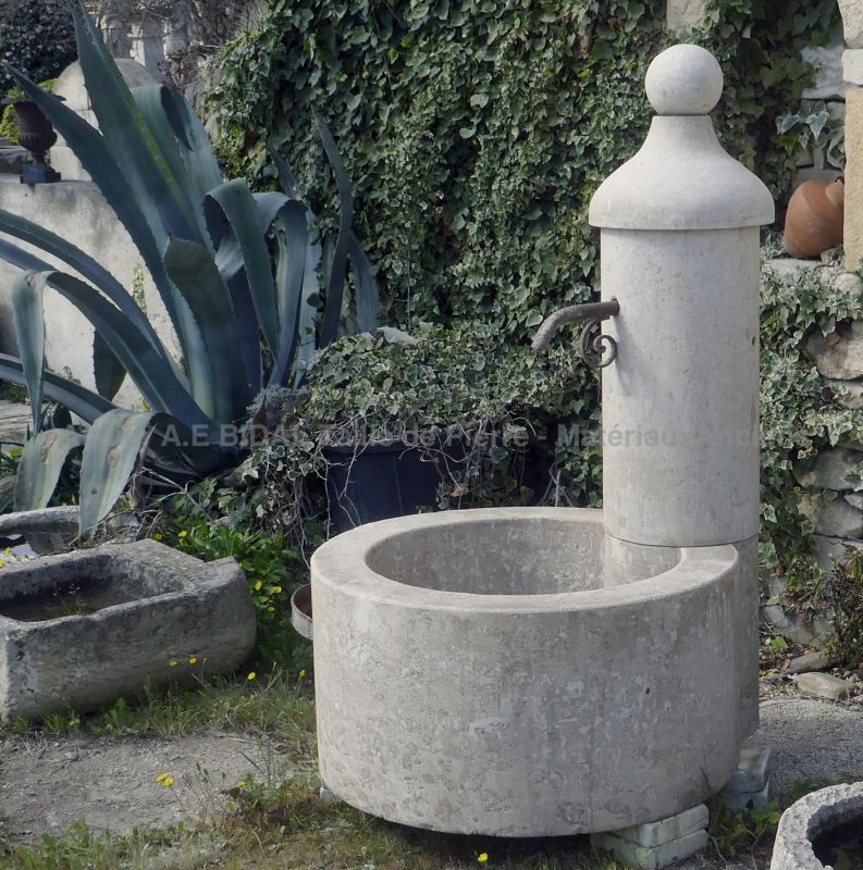 Provence natural stone fountain by the stonemason Alain Bidal, Provence