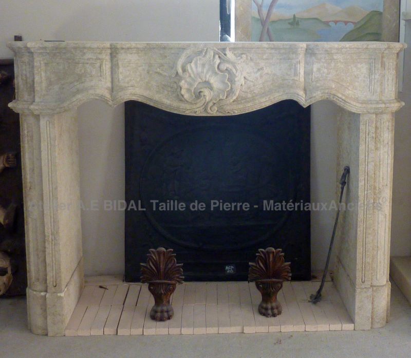 Louis XV mantel in carved limestone from French quarry - Atelier Alain BIDAL (Provence)