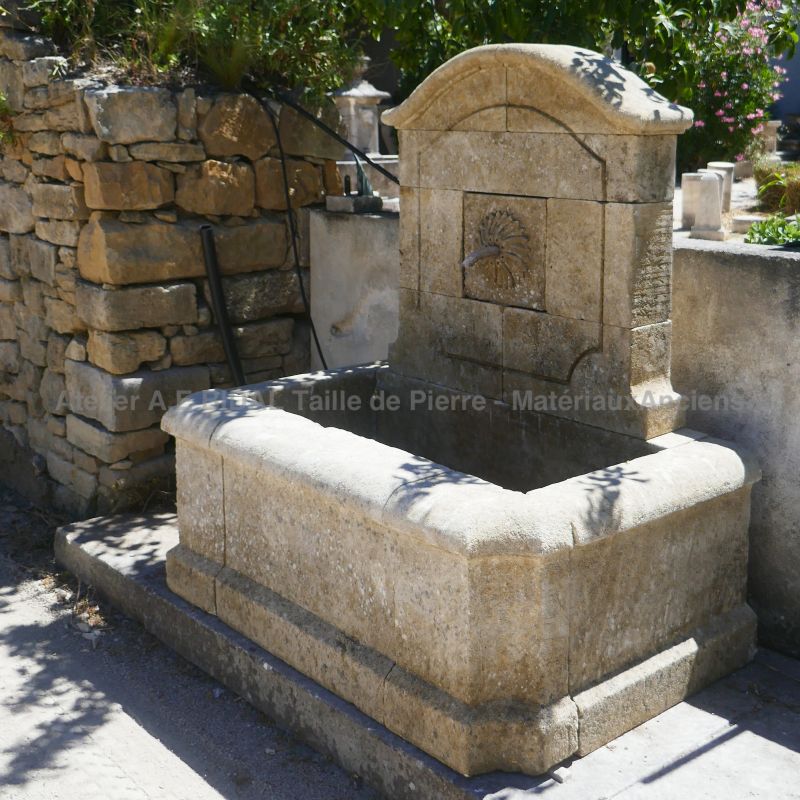 Charming garden fountain with pediment and large basin from Atelier Alain Bidal, Provence