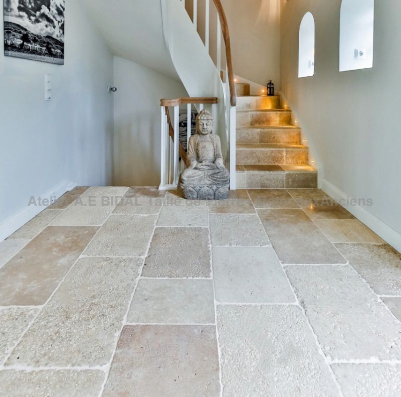 Dallage en taille de pierre de Bourgogne rustique par Atelier Alain BIDAL