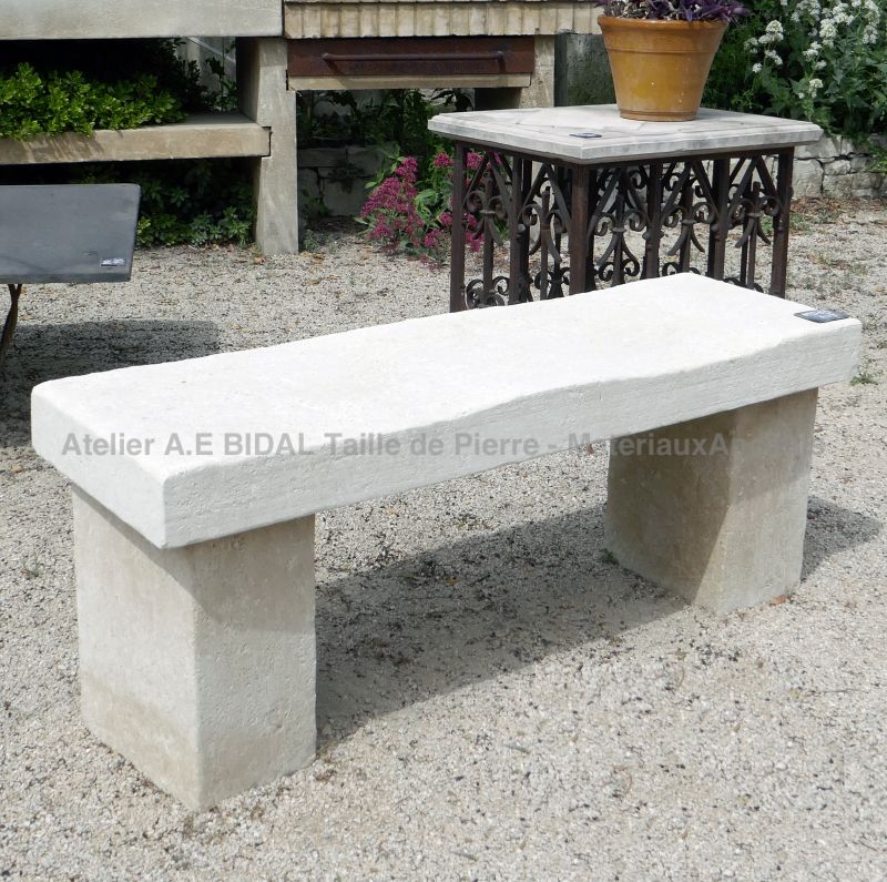 Banc de jardin en pierre - Atelier Alain BIDAL, tailleur de pierre en Provence