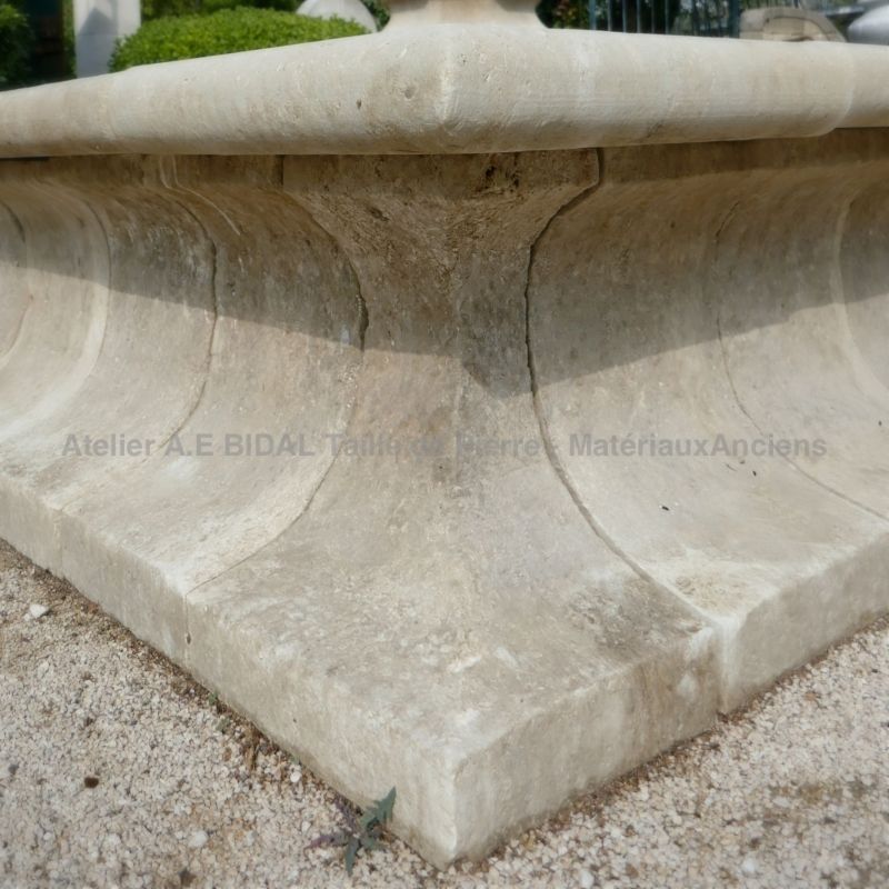 Superb garden pond crafted in natural stone for a great outdoor design - Atelier Alain BIDAL (Provence).