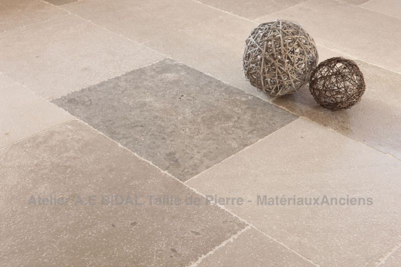 Lovely rustic paving - paving made in stone extracted in Dordogne, France called Limeyrat