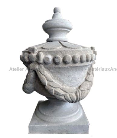 Ornement de jardin en pierre : pot à feu en pierre non gélive - Atelier Alain BIDAL (Provence)