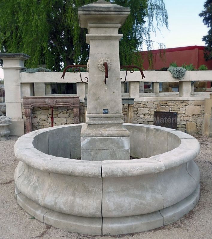 Large garden fountain hand-carved in stone like a Provence's village fountain - Atelier Alain BIDAL (Provence).