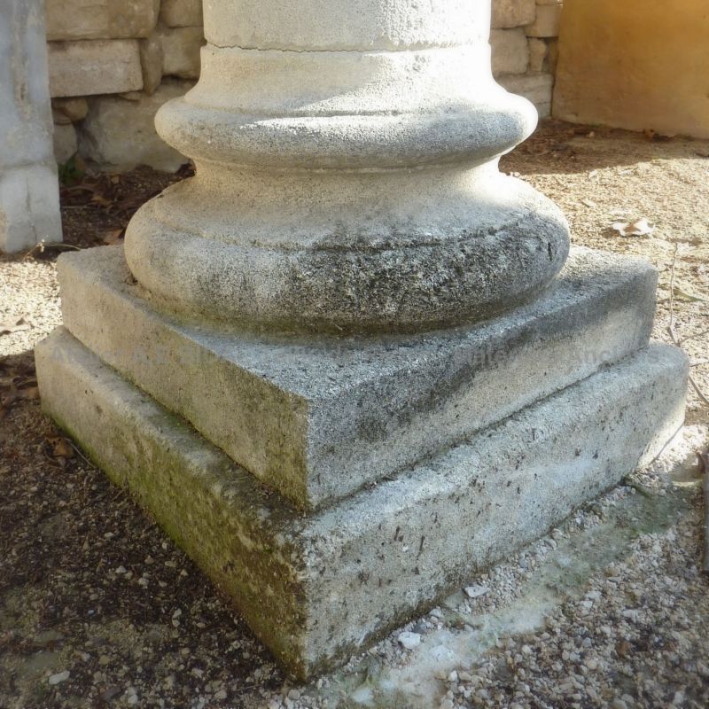 Colonne en pierre de taille pour aménagement extérieur ǀ Colonne de confection artisanale et française.