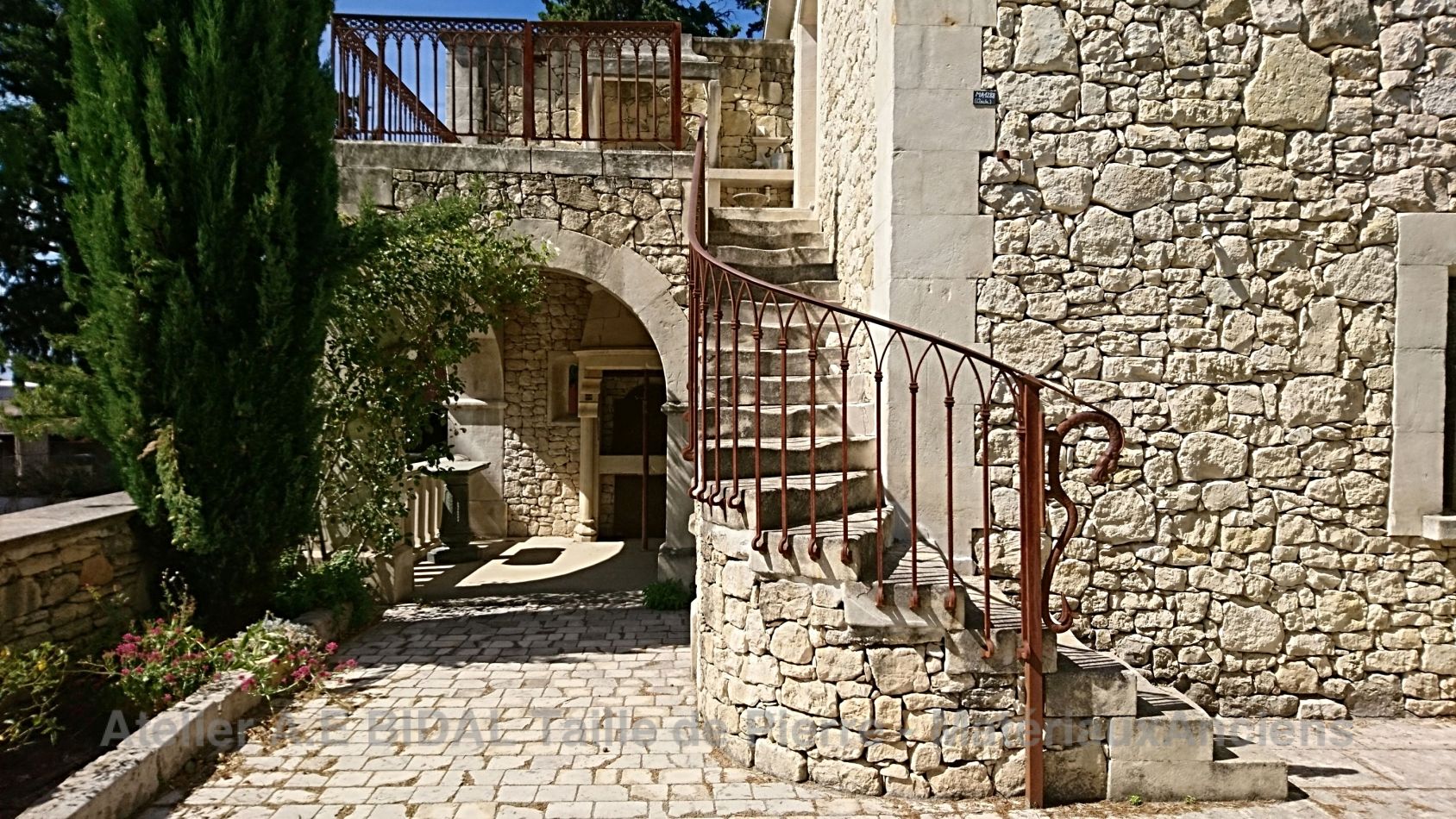 Alain Bidal, a specialist in natural stone and the making of stone architectural elements.