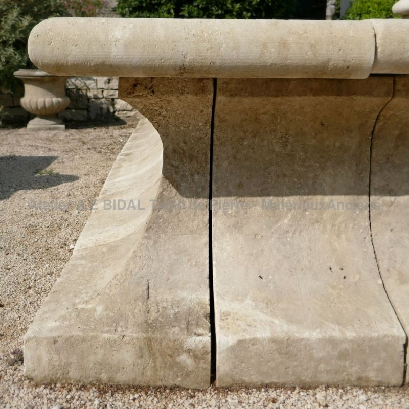 Detail of the stone basin hand-crafted in Provence by Alain BIDAL.