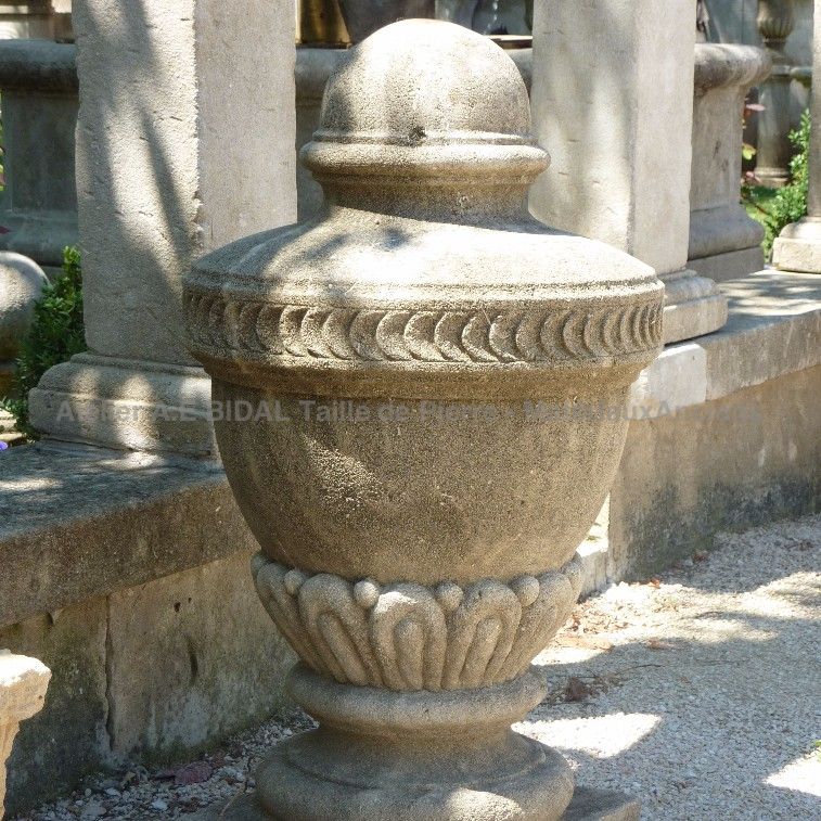 Pretty decoration object in stone for a original design