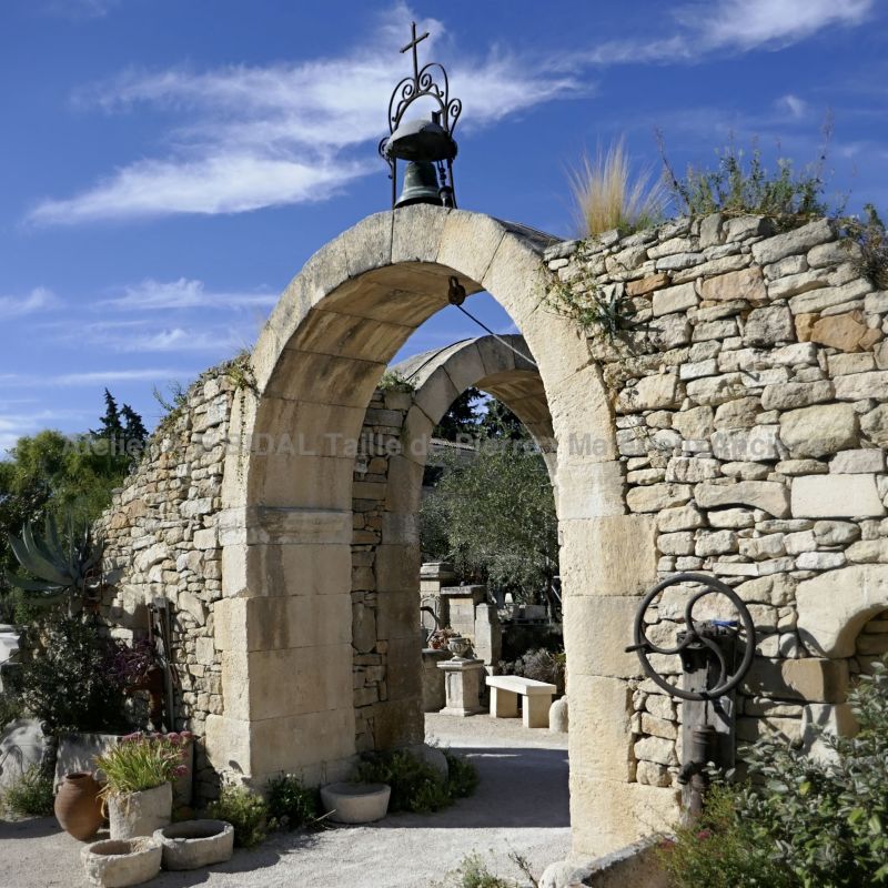 Stone vault : an element of decoration with a real authentic character.