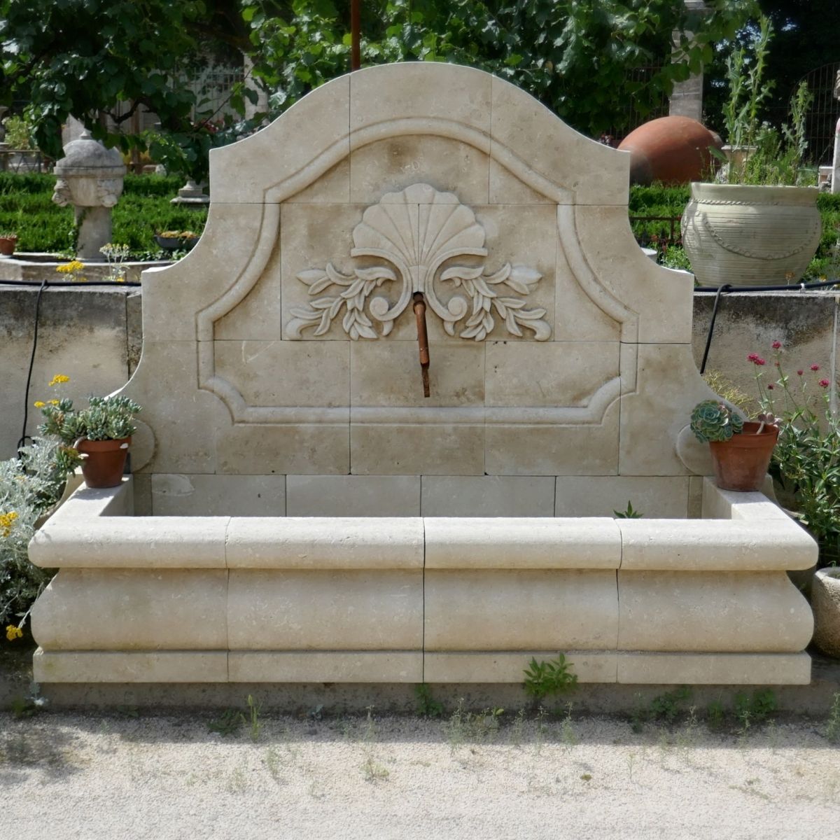 Very Large Round French Carved Stone Pot/Planter/Fountain — The Elemental  Garden