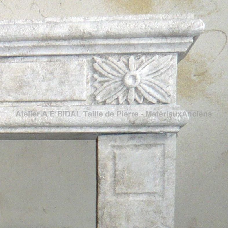 Louis XVI fireplace in stone : beautiful crafted work by the Atelier Alain BIDAL (Provence)