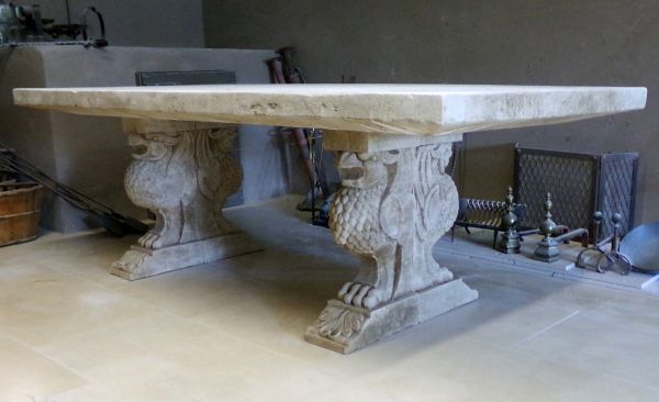 Table de 2,5 mètres de long en pierre naturelle : Mobilier en pierre durable et écologique !