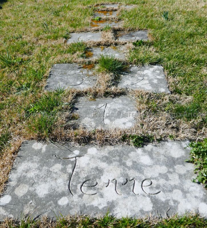 Jeu en pierre de l'Aatelier Alain Bidal - tailleur de pierre en Provence