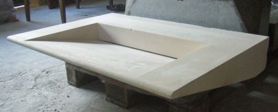 Evier en pierre - lavabo en pierre naturelle de Provence en vente chez Alain BIDAL.