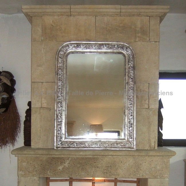 Cheminée provençale en pierre naturelle d'Estaillade - Atelier Alain BIDAL (Provence)