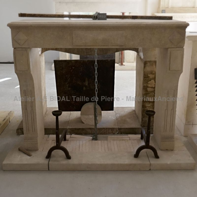 Cheminée décorative: la cheminée Louis XVI - Atelier Alain BIDAL (Provence)