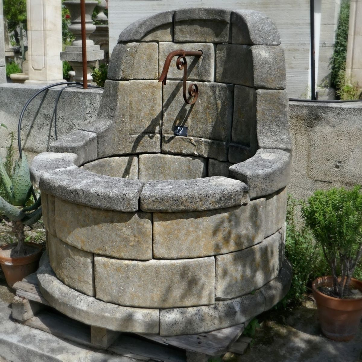 EdilBassi s.r.l. Wall fountains in granite