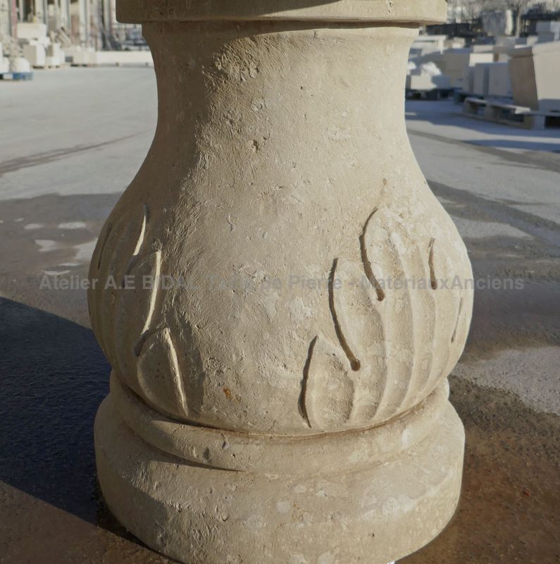 Detail of the base of our central column with triple basins in stone: Atelier Alain BIDAL (Provence)