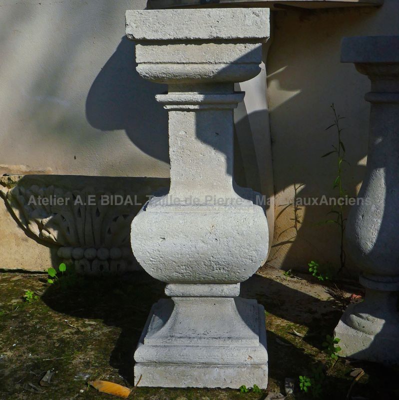 Natural stone balustrade : custom-made by Atelier Alain BIDAL (Provence)
