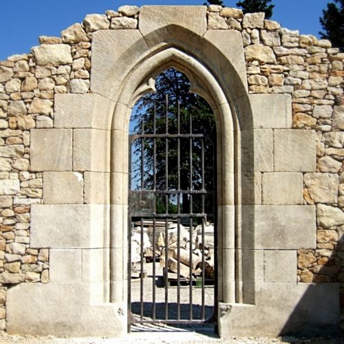 Voûte en pierre de taille - Encadrements de porte ou fenêtre en pierre