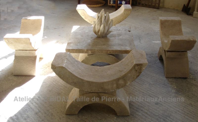 Mobilier de jardin en pierre naturelle - Atelier Alain BIDAL (Provence)